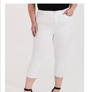 CROP SKY HIGH SKINNY JEAN - SUPER SOFT WHITE